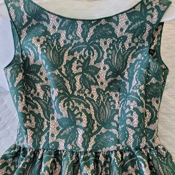 Zara Occasional Dress - Picture 2 of 10